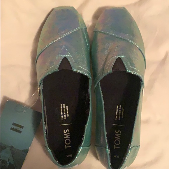 Toms Green and Blue Pearlized Slip-on Flats NWT! - Picture 3 of 7